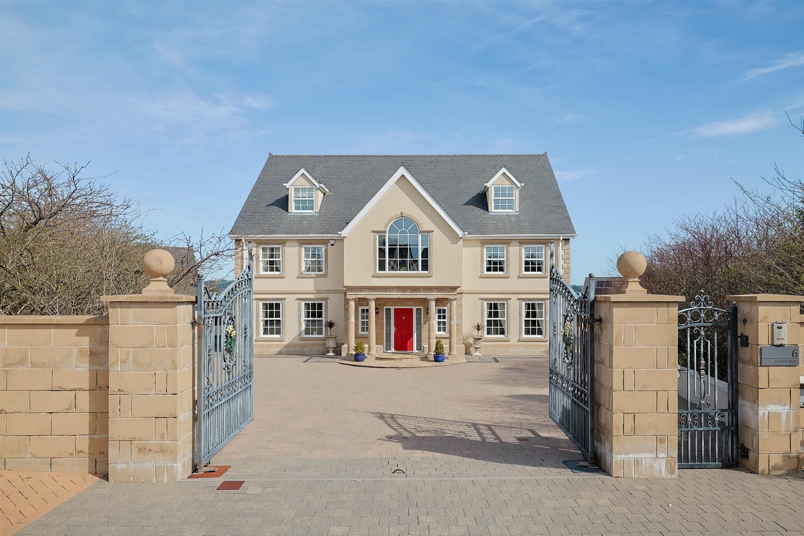 6 Clos Y Parc, Five Roads, Llanelli, SA15 5HB